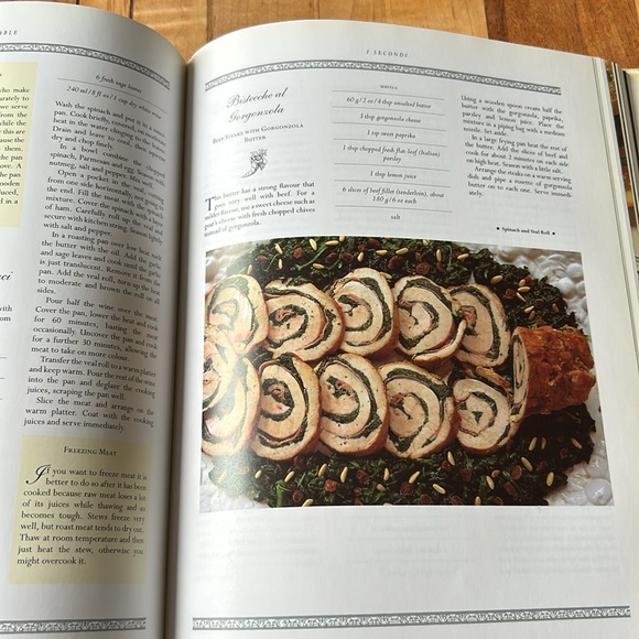 The Villa Table 300 Classic Italian Recipes 1st Ed 1993 De’Medici Hardcover Book - Picture 4 of 6